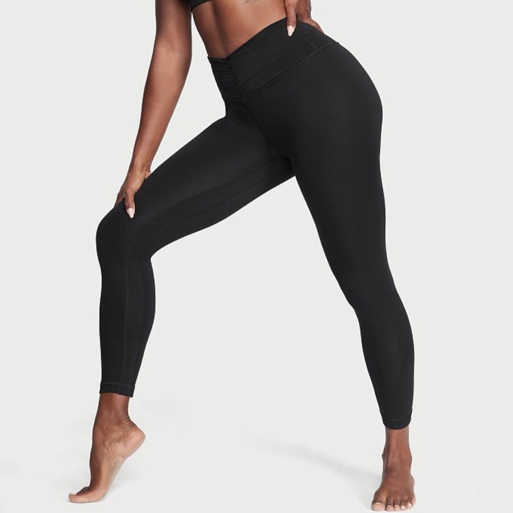 Victoria’s Secret black ruched front leggings